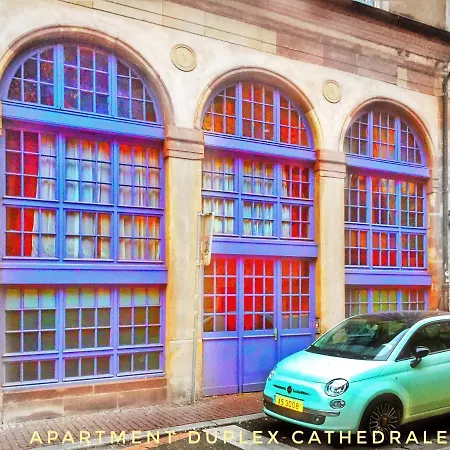 Duplex With Sauna City- Center Cathedrale شقة